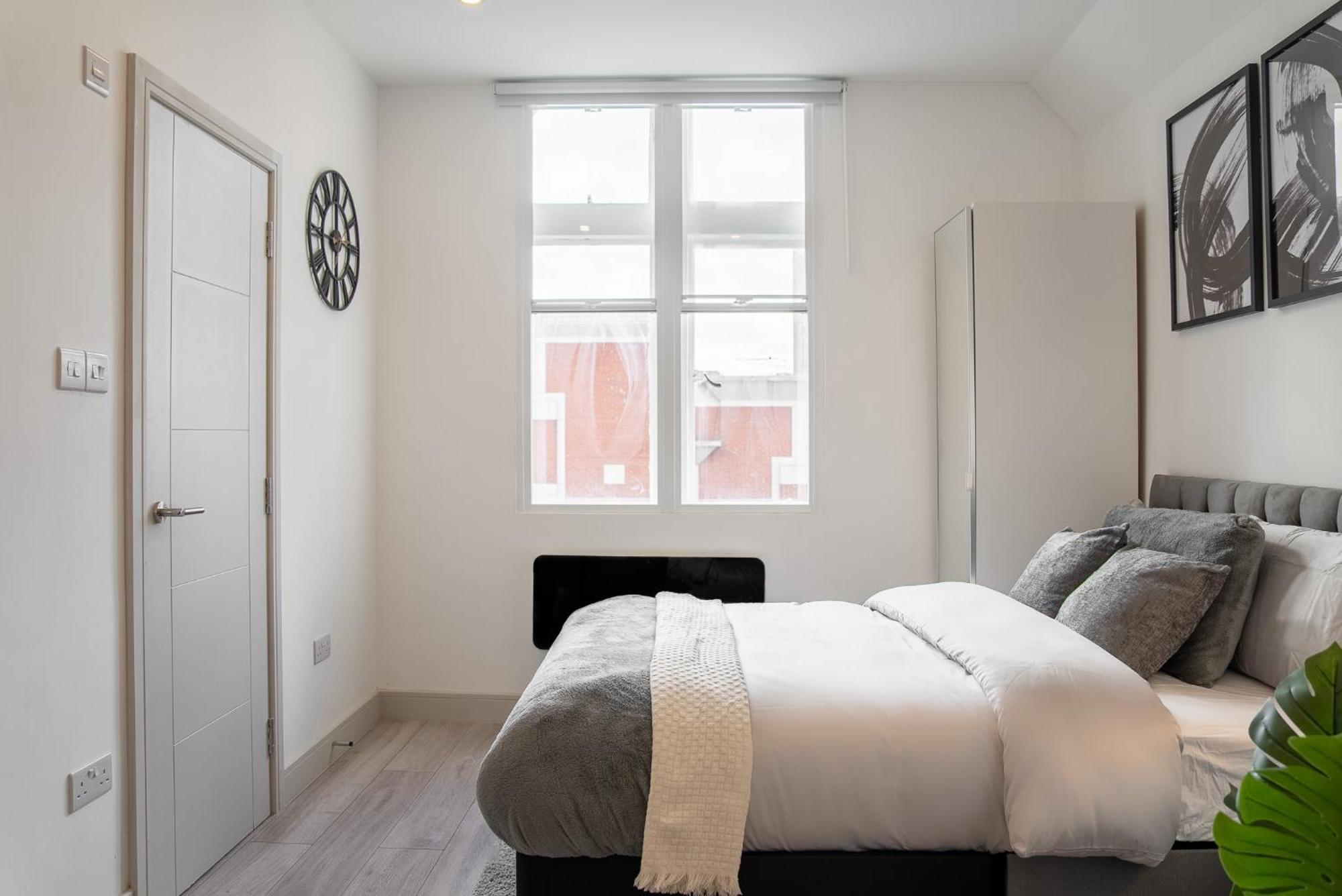 Luxury Studio Apartment In Sutton, London Сътън Екстериор снимка