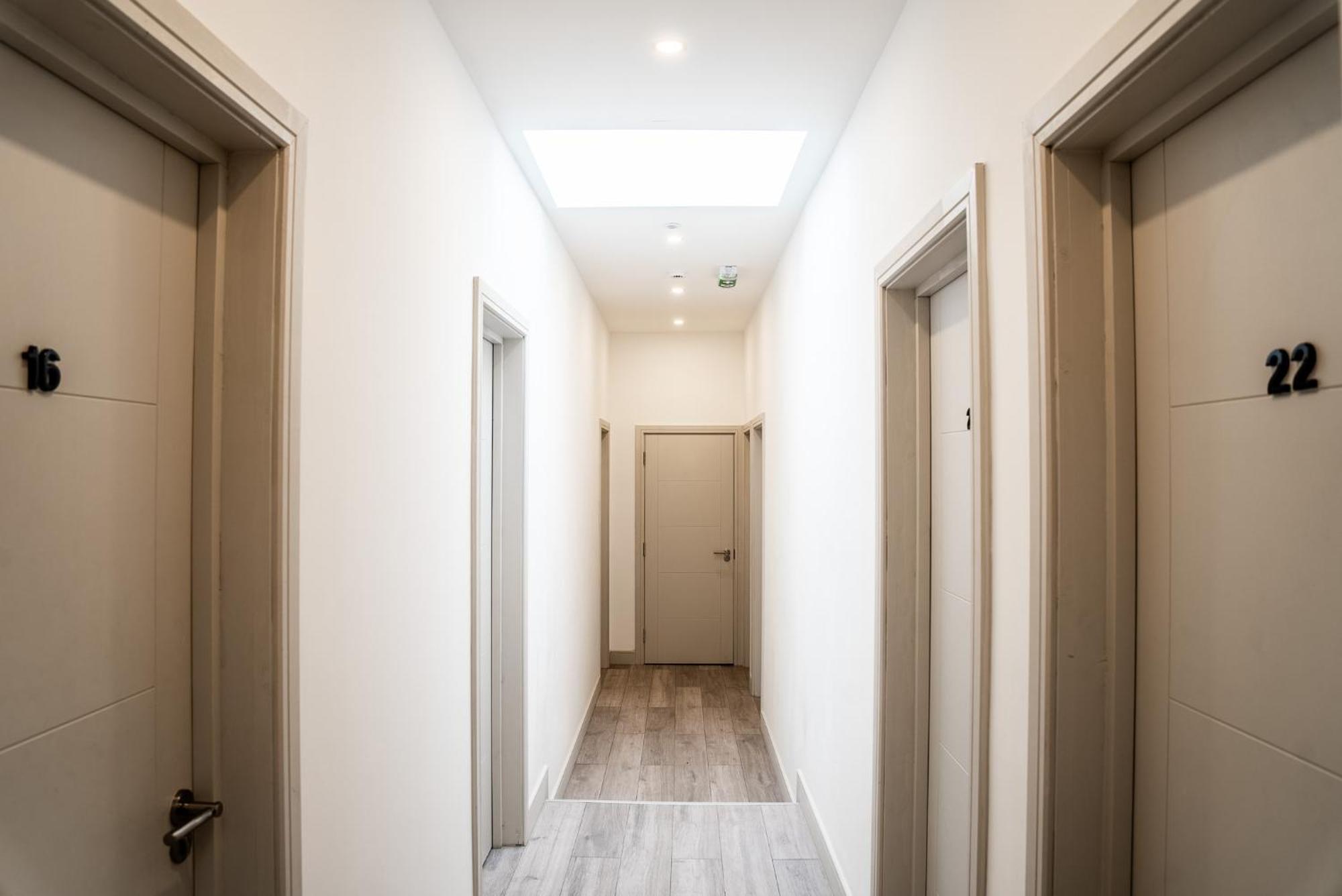 Luxury Studio Apartment In Sutton, London Сътън Екстериор снимка